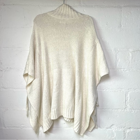 Ugg•Joanna Cable Knit Poncho•Cream•Size XS/S - Picture 4 of 8